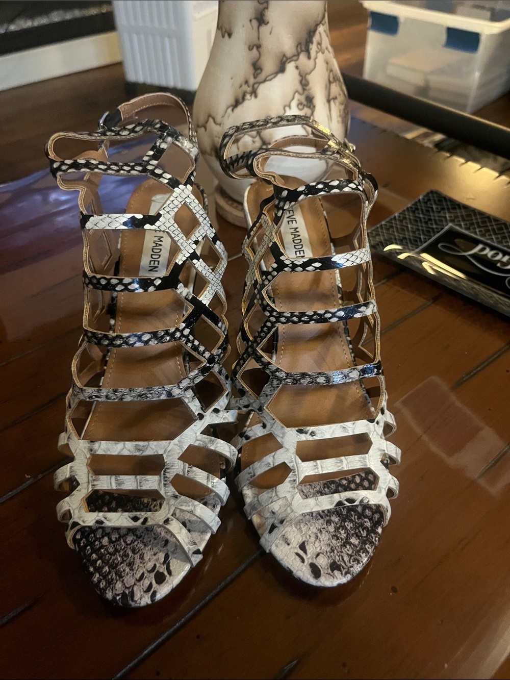 LIKE NEW SUPER CUTE Strappy Snake-Print Open Toe Heels in White and Black